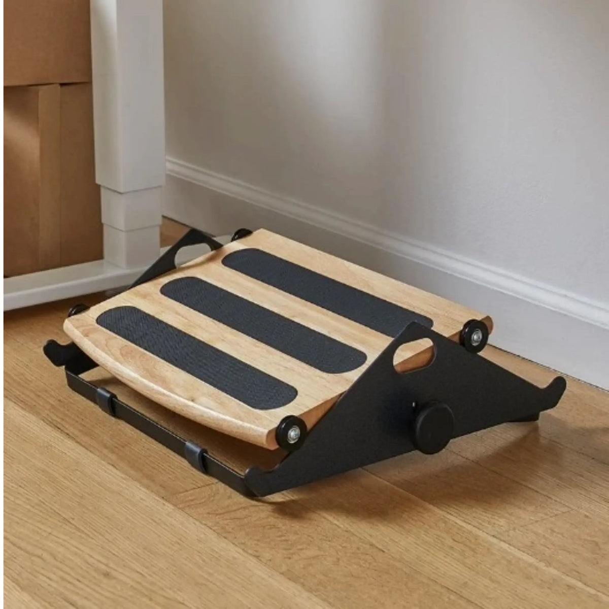 Ergonomic Foot Rocker with Adjustable Height with rubber feet to protect from scratching the flooring.