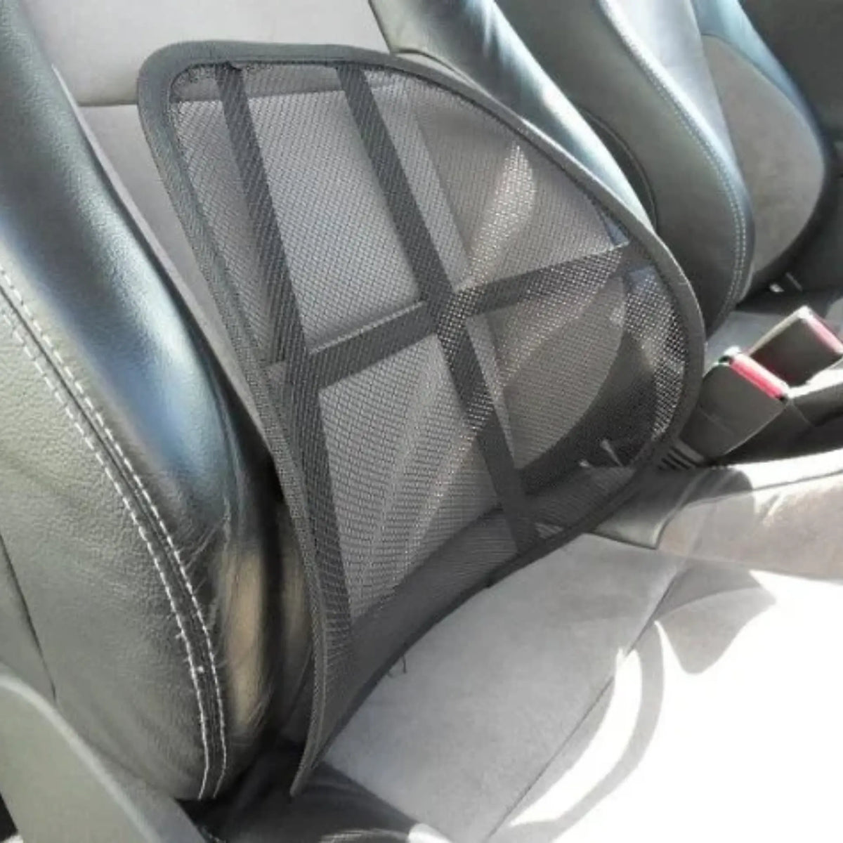 Mesh Back Support working in a car showing the mobility and usability of the product.